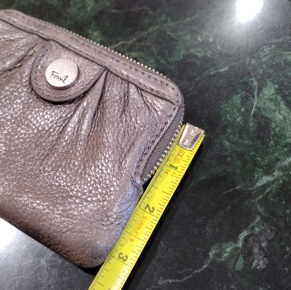 Fossil  Leather Wallet Silver Gray Metallic Corner Zip Around wallet - Picture 4 of 11